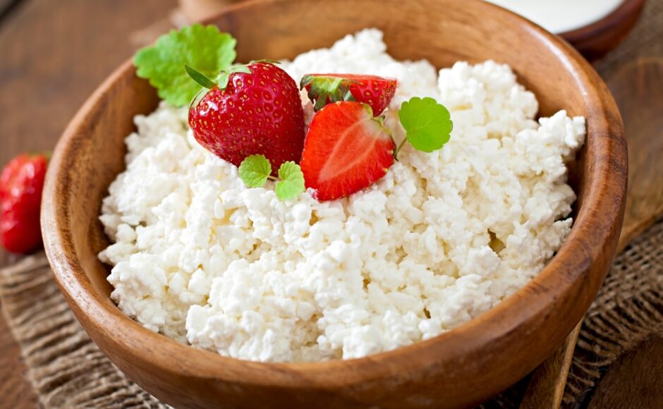 Le cottage cheese, c’est quoi ? Tout savoir sur ce fromage frais